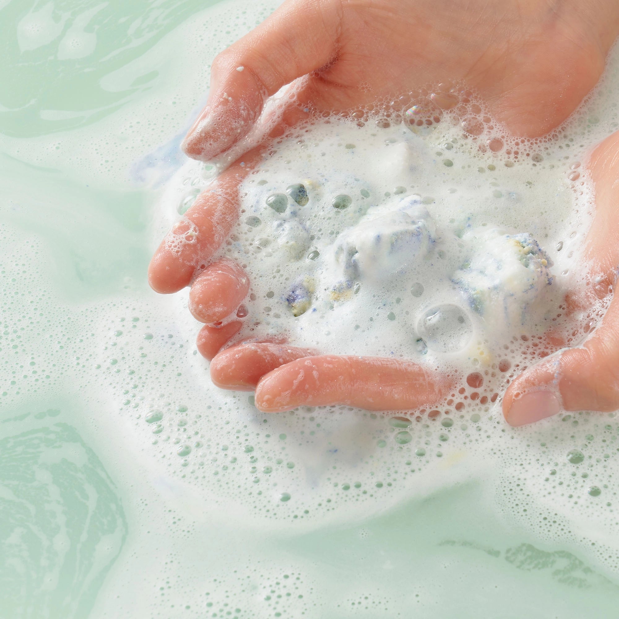 LEPS Vegan 4-Piece Bath Bomb Bundle