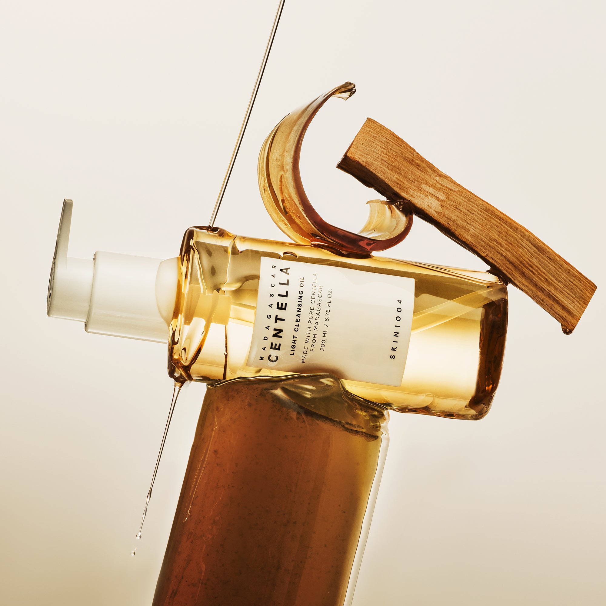 Madagascar Centella Light Cleansing Oil