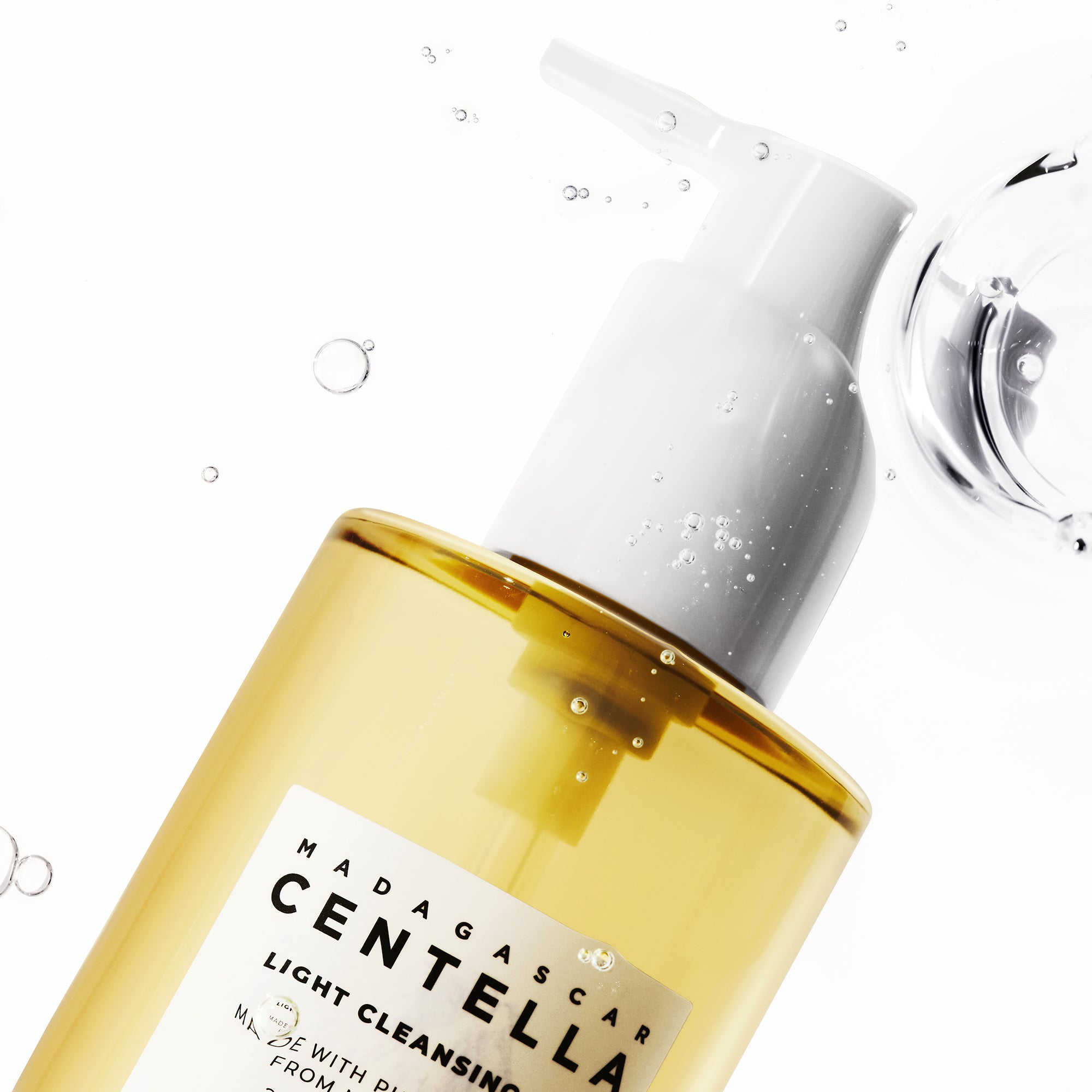 Madagascar Centella Light Cleansing Oil